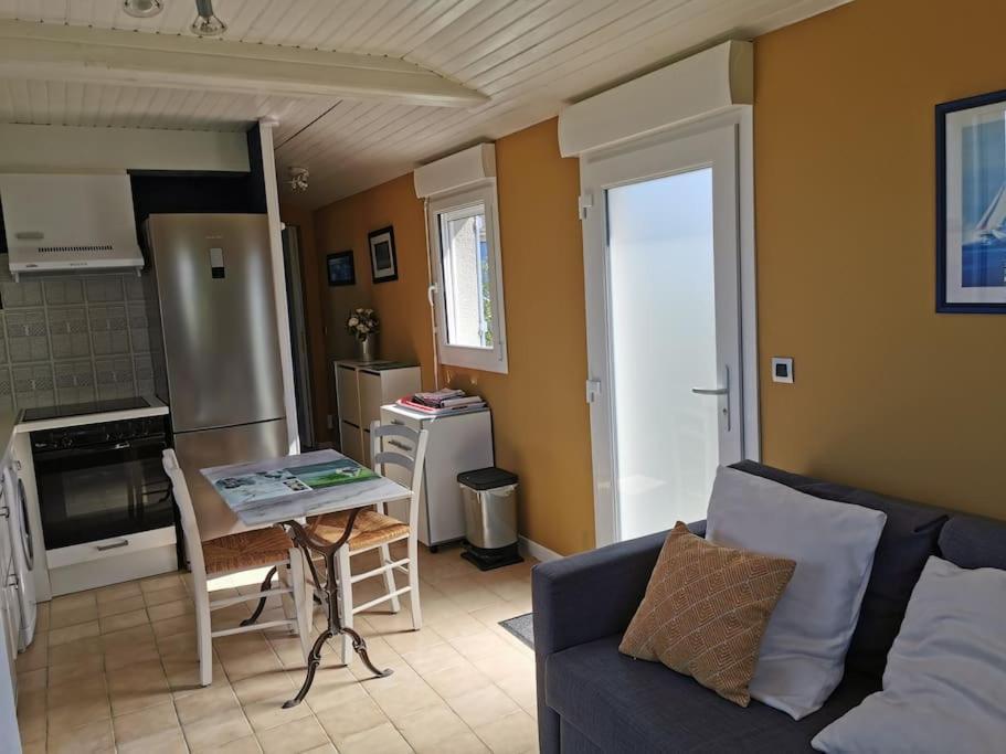 Dependance Au Calme Dans Notre Jardin Villa Saint-Aubin-Des-Preaux Kültér fotó